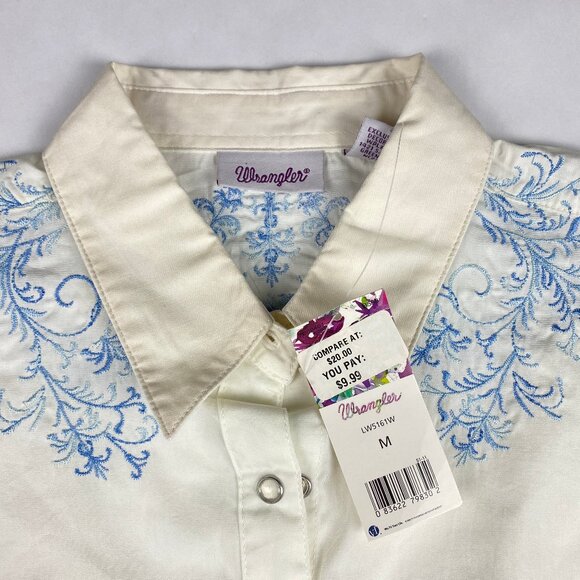 NWT NOS Wrangler Women's Embroidered Button Up Snap Shirt Size Medium - Picture 3 of 16